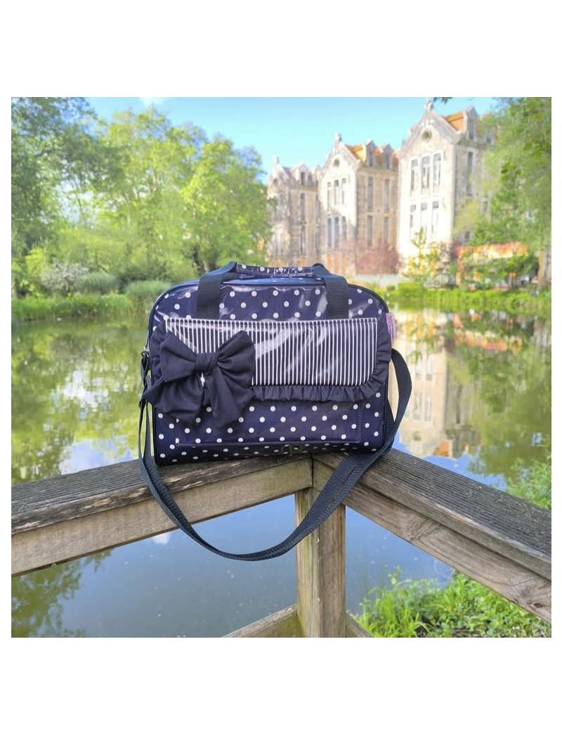 Lancheira azul com folho e laço