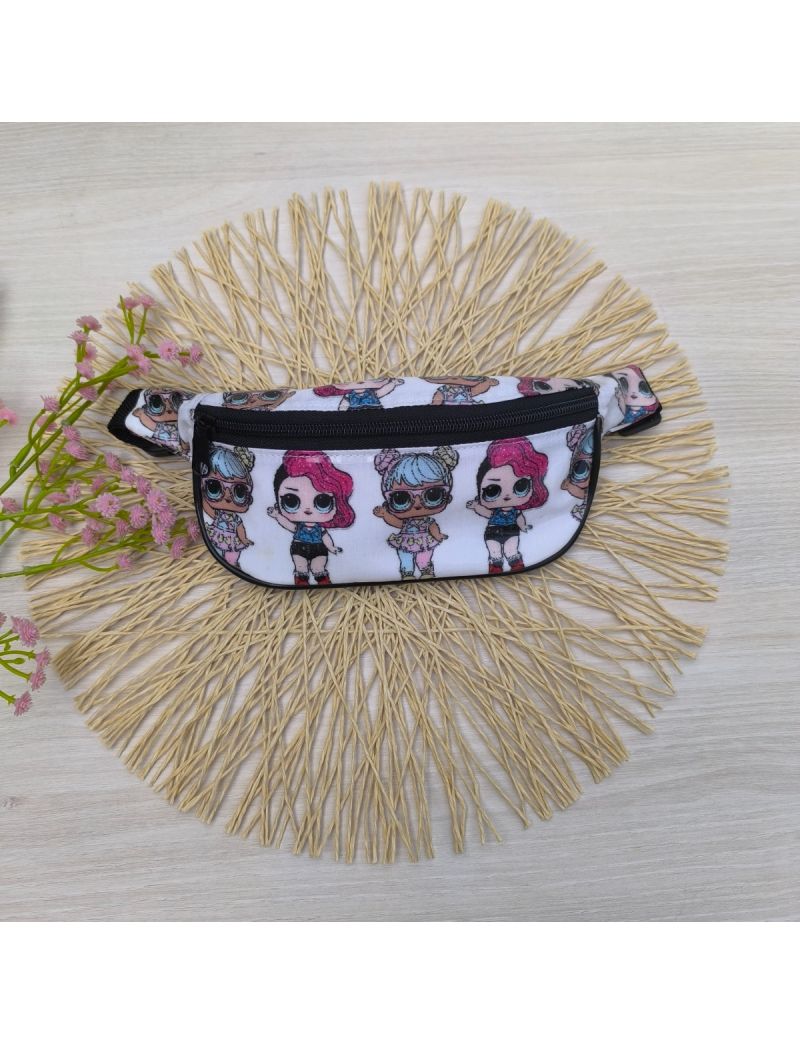 Bolsa de cintura com padrão LOL . Alça e fecho em preto 