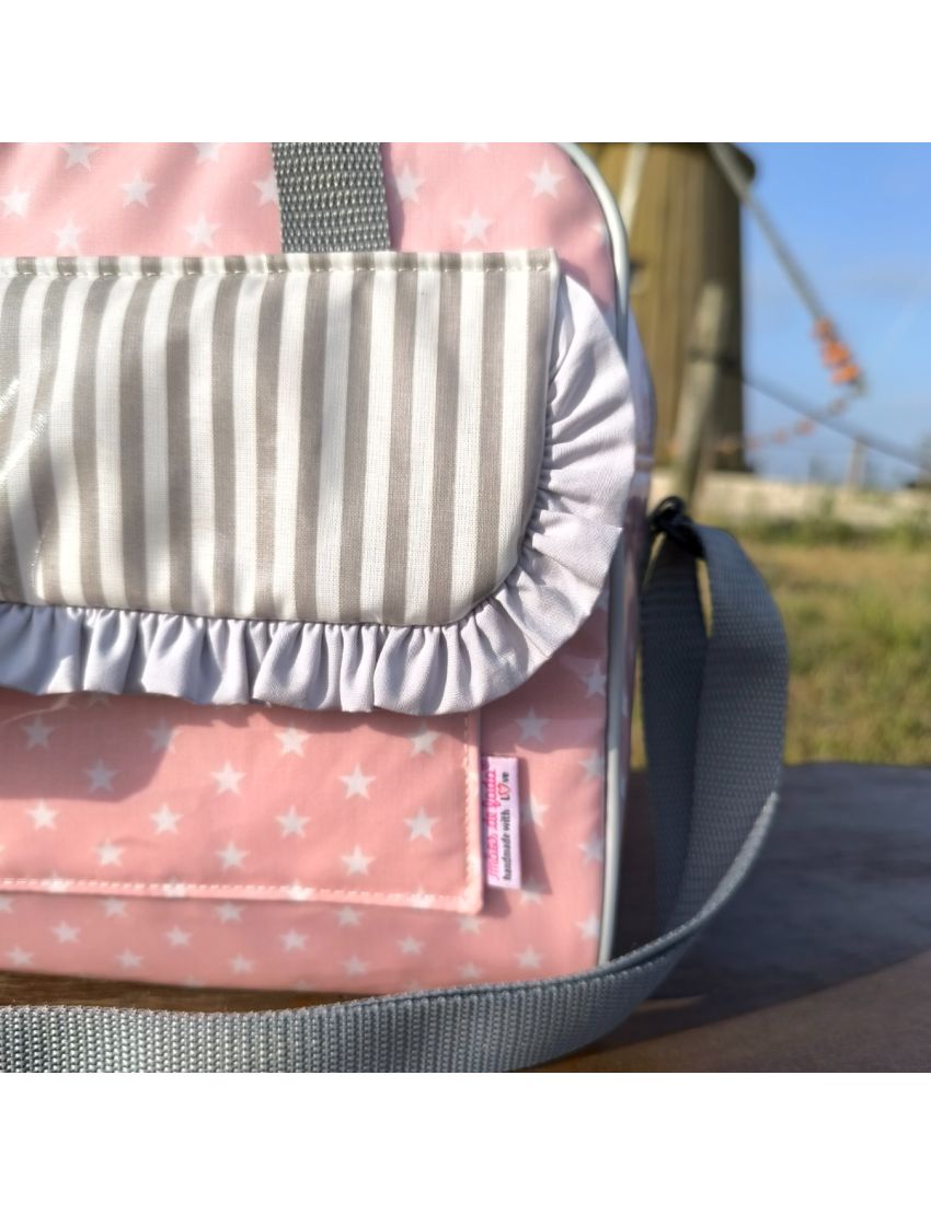 Lancheira rosa com folho e laço