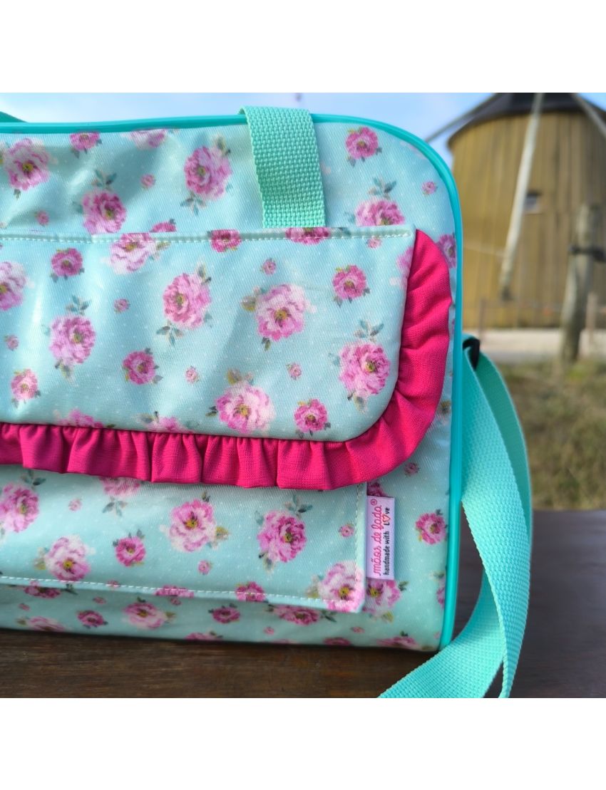 Lancheira verde água com flores 