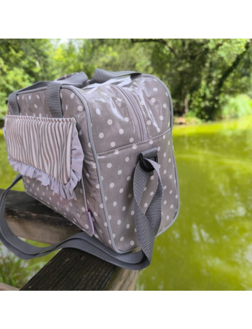 Lancheira com bolas e riscas cinza